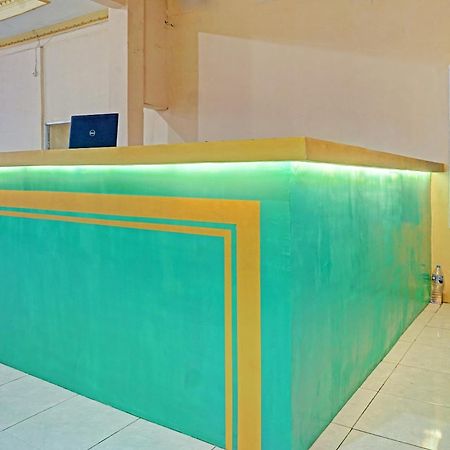 Oyo 91825 Ayu Lestari Homestay Nganjuk Kültér fotó